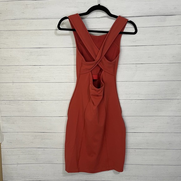 Lululemon picnic play dress in brick rose - Picture 7 of 8